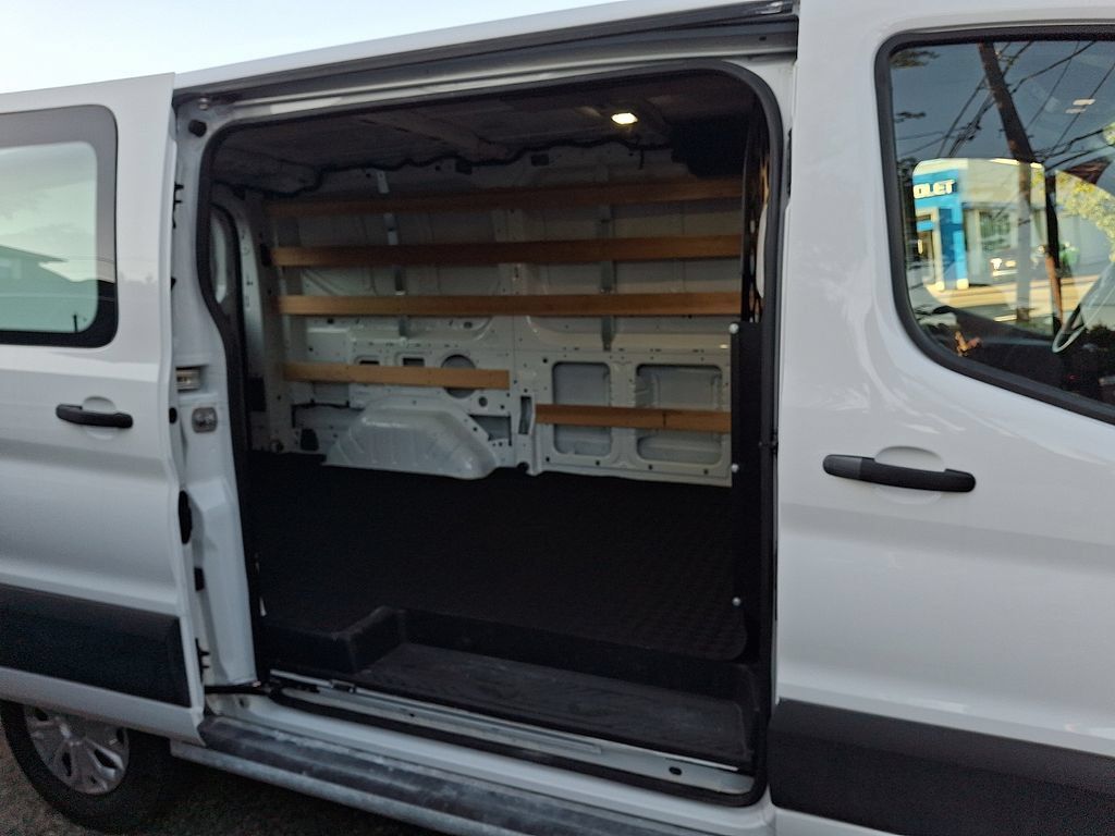 Used 2025 Ford Transit 250 Low Roof w/ Exterior Upgrade Package RWD image 8