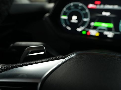 Used 2024 Audi RS e-tron GT image 60