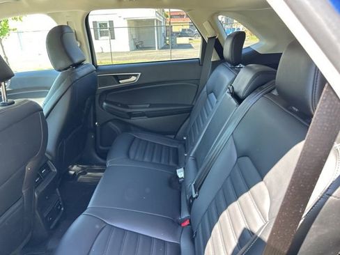 Used 2024 Ford Edge SEL w/ Convenience Package AWD/4WD image 16