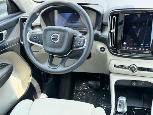 Certified 2026 Volvo XC40 B5 Plus AWD/4WD image 13