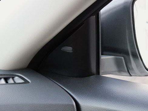 Certified 2020 Nissan Rogue SV image 40