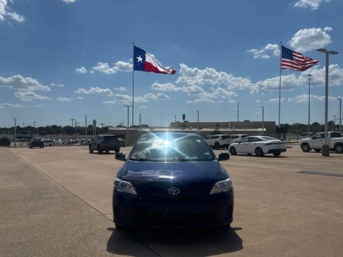Used 2011 Toyota Corolla S FWD image 5