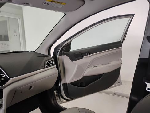 Used 2020 Hyundai Elantra Limited FWD image 81