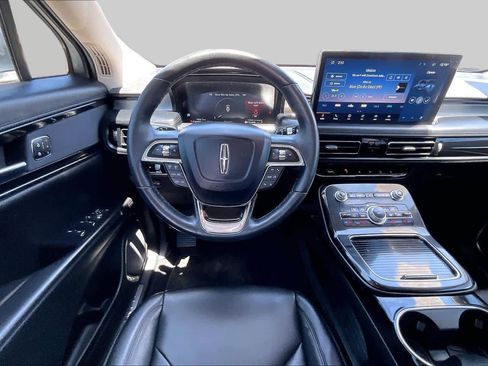 Used 2023 Lincoln Nautilus AWD w/ Premium Package image 6