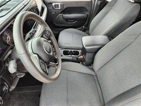 Used 2024 Jeep Wrangler Sport S image 11