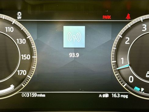 Used 2025 Jaguar F-PACE R-Dynamic S image 11