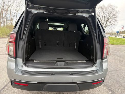 Used 2023 Chevrolet Suburban RST AWD/4WD image 27
