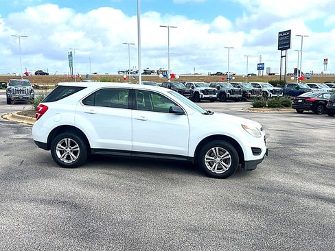 Used 2017 Chevrolet Equinox LS FWD image 5