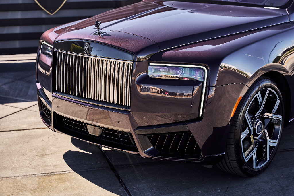 Used 2025 Rolls-Royce Cullinan Black Badge AWD/4WD image 7