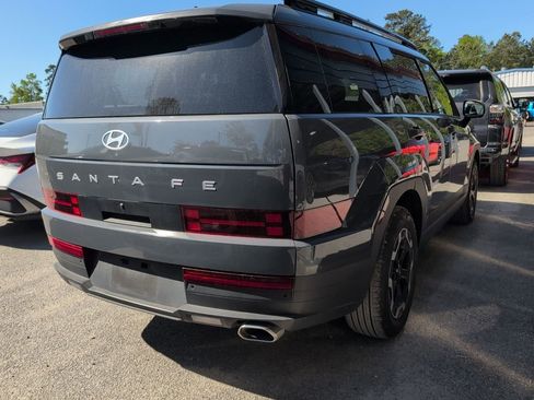 Used 2025 Hyundai Santa Fe SEL image 3