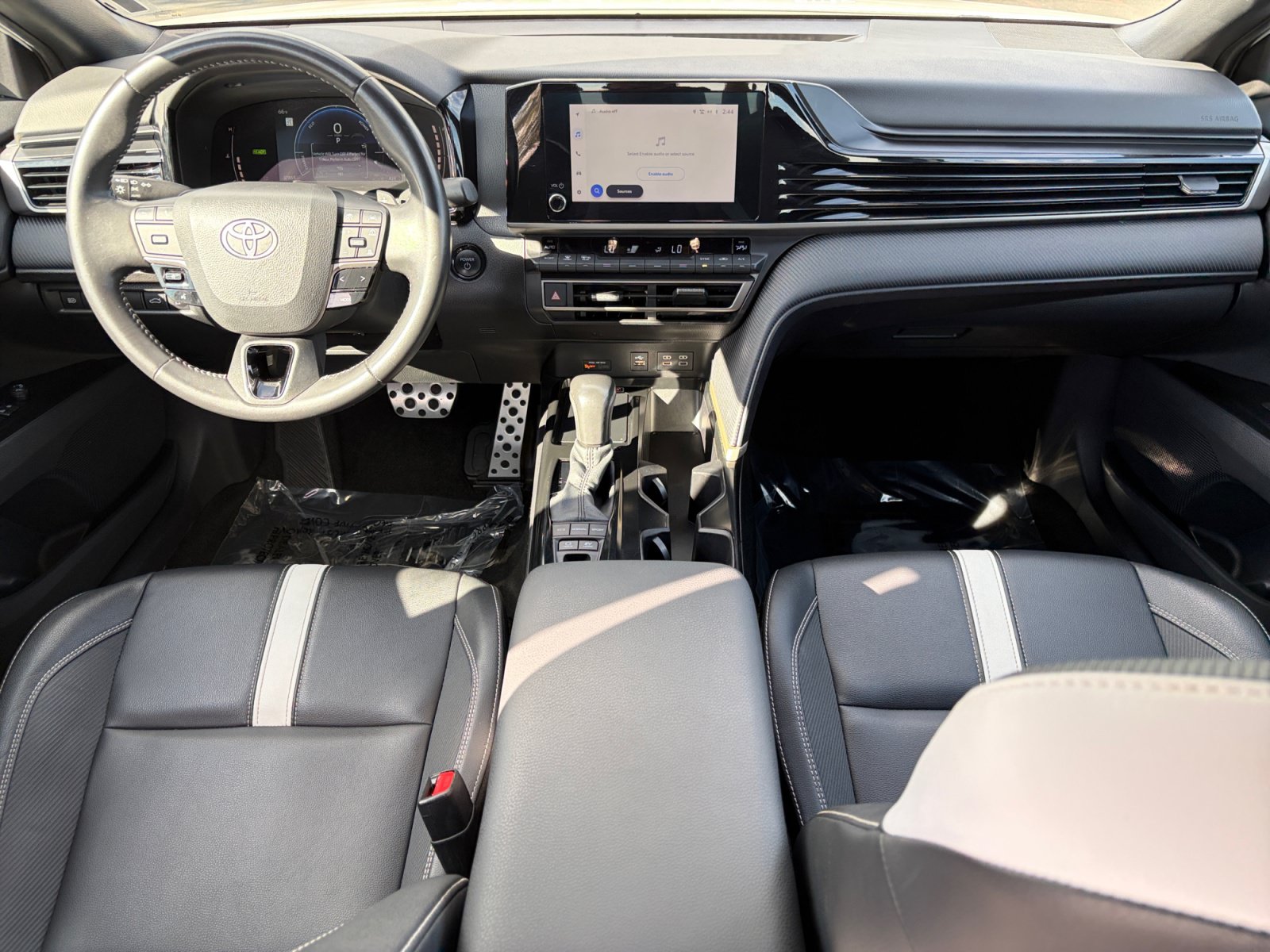 Certified 2025 Toyota Camry SE FWD image 23