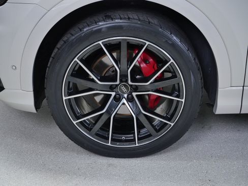 Used 2023 Audi Q8 Premium Plus w/ Premium Plus Package AWD/4WD image 17