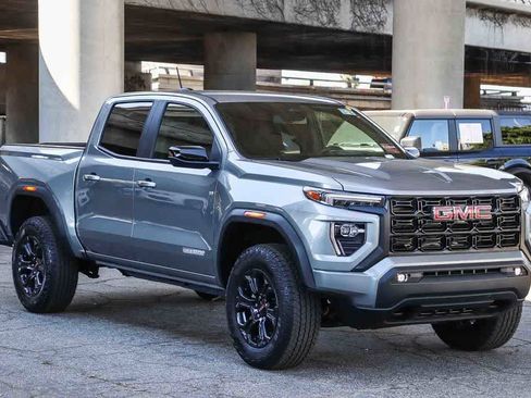 Used 2025 GMC Canyon Elevation w/ Convenience Package RWD image 4