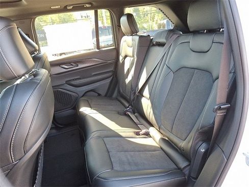 New 2025 Jeep Grand Cherokee Altitude w/ Trailer Tow Package image 6