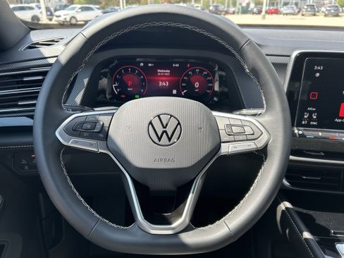 New 2025 Volkswagen Atlas Cross Sport SEL image 18