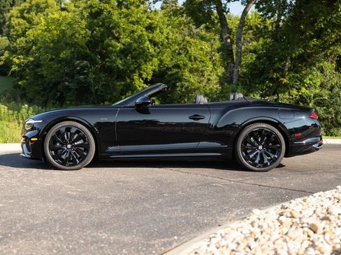 Certified 2025 Bentley Continental GTC AWD/4WD image 5