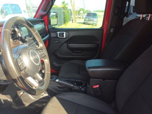 Used 2020 Jeep Wrangler Unlimited Sport S AWD/4WD image 4