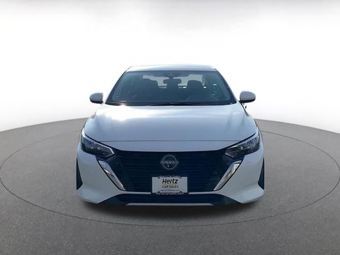 Used 2025 Nissan Sentra SV image 4