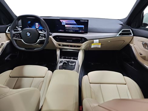 Certified 2025 BMW 330i xDrive Sedan w/ Premium Package AWD/4WD image 10