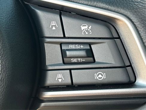 Certified 2025 Subaru Outback Limited image 38