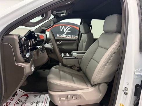 New 2026 GMC Sierra 1500 SLT image 11