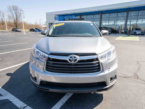 Used 2016 Toyota Highlander Plus image 2
