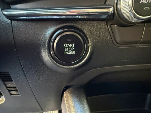 Used 2023 MAZDA MAZDA3 s FWD image 30