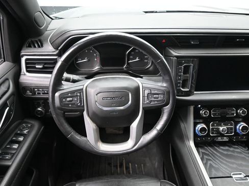 Used 2021 GMC Yukon XL Denali w/ Advanced Technology Package image 25
