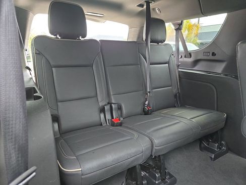 Used 2023 Chevrolet Suburban Premier image 14