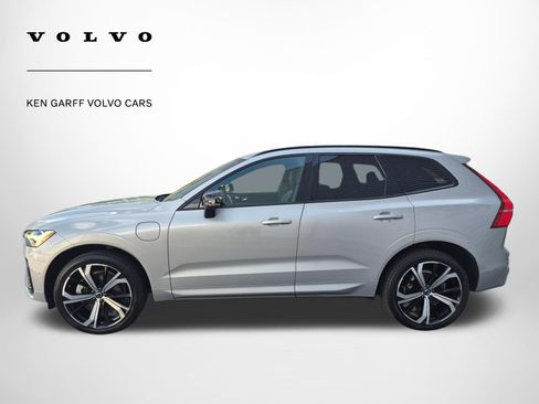 Used 2022 Volvo XC60 T8 R-Design w/ Advanced Package AWD/4WD image 6