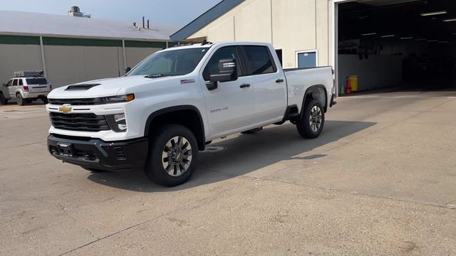 New 2026 Chevrolet Silverado 2500 Custom w/ Custom Value Package AWD/4WD image 4