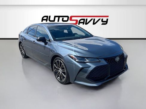 Used 2019 Toyota Avalon Touring w/ Advanced Safety Package FWD image 1
