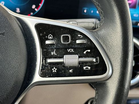 Used 2020 Mercedes-Benz GLB 250 image 39
