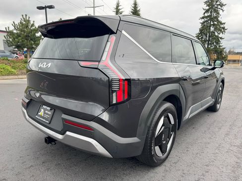 Used 2024 Kia EV9 Wind image 8