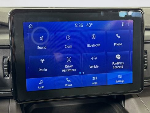 Used 2024 Ford Explorer XLT AWD/4WD image 36