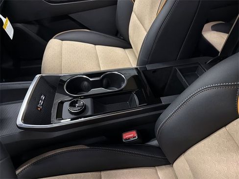 New 2026 Chevrolet Equinox ACTIV w/ Convenience Package III image 23