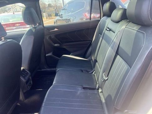 Used 2022 Volkswagen Tiguan SE R-Line image 10