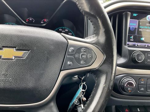 Used 2015 Chevrolet Colorado Z71 AWD/4WD image 22