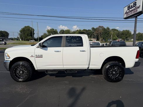 Used 2018 RAM 2500 SLT AWD/4WD image 9