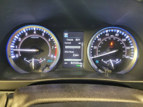 Used 2019 Toyota Highlander SE AWD/4WD image 23
