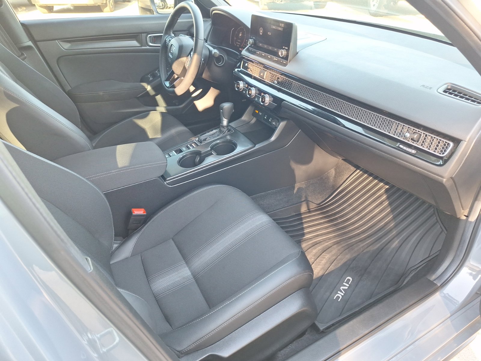 Used 2025 Honda Civic Sport image 32