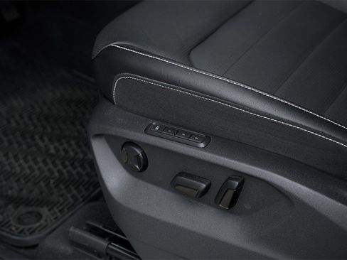 New 2025 Volkswagen Atlas SEL image 21