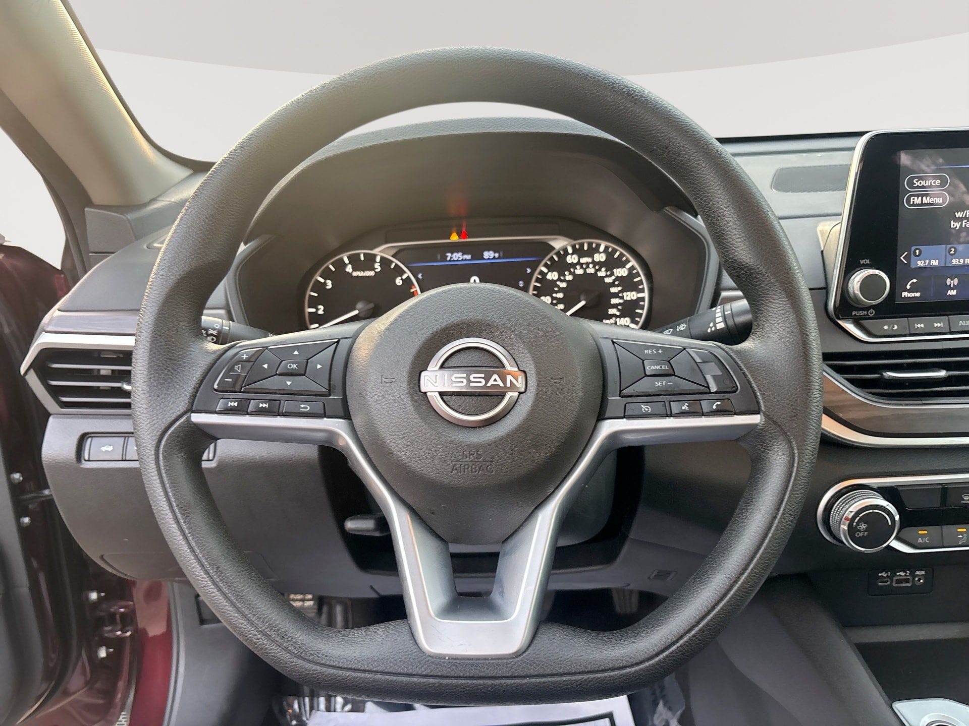 Used 2025 Nissan Altima 2.5 SV FWD image 11
