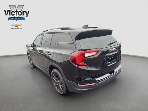 Used 2023 GMC Terrain SLT w/ Elevation Edition FWD image 5