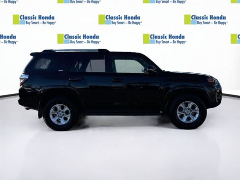 Used 2024 Toyota 4Runner SR5 Premium image 9