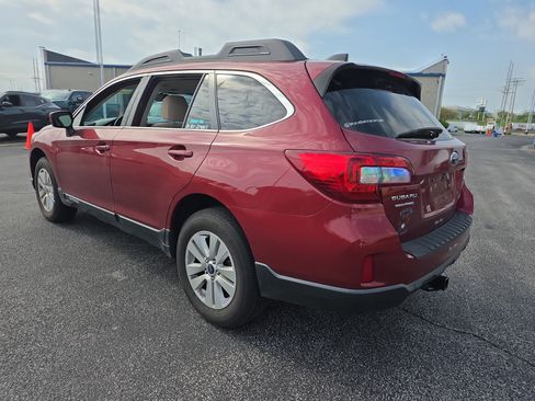 Used 2017 Subaru Outback 2.5i Premium image 5