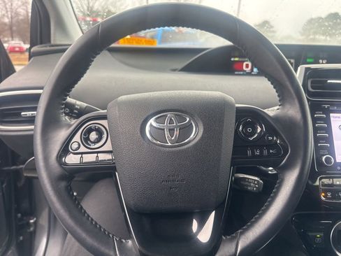 Used 2020 Toyota Prius Prime LE image 19