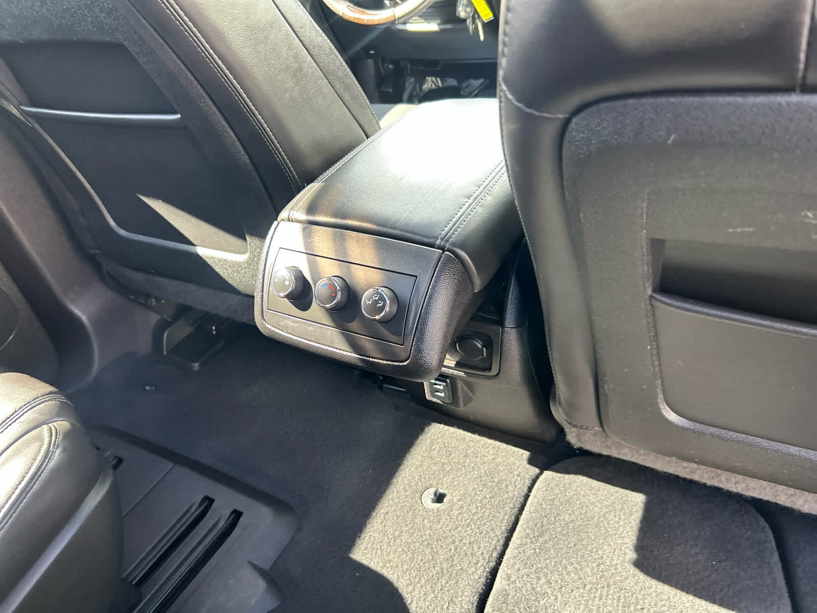 Used 2014 Buick Enclave Leather AWD/4WD image 29
