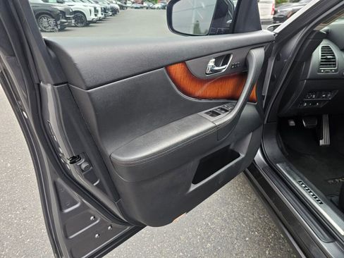 Used 2013 INFINITI FX37 AWD w/ Premium Pkg image 25