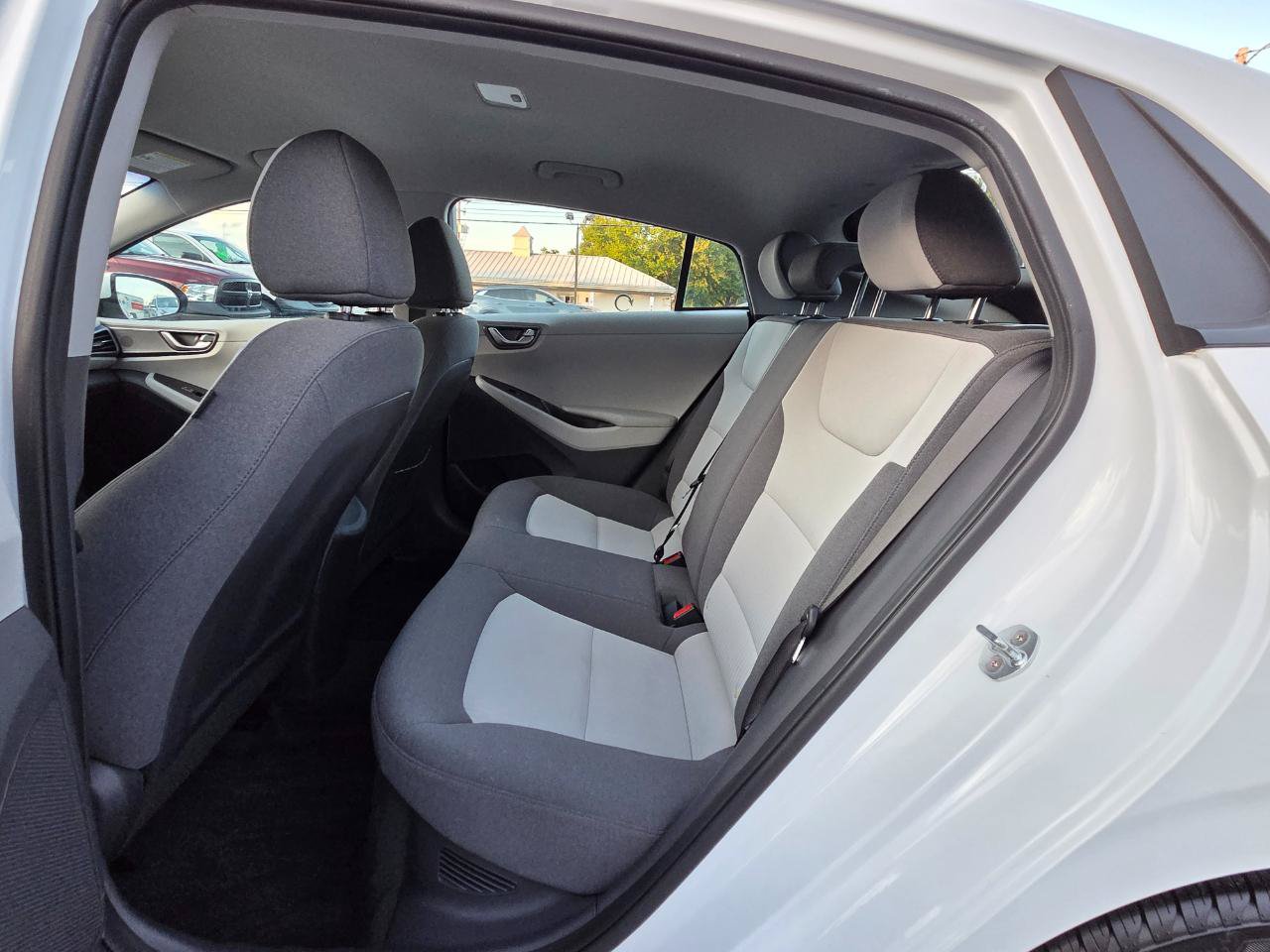 Used 2020 Hyundai Ioniq Blue FWD image 20